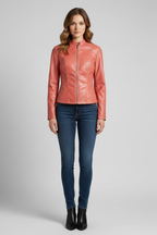 Giacca in pelle da donna per uno stile senza tempo